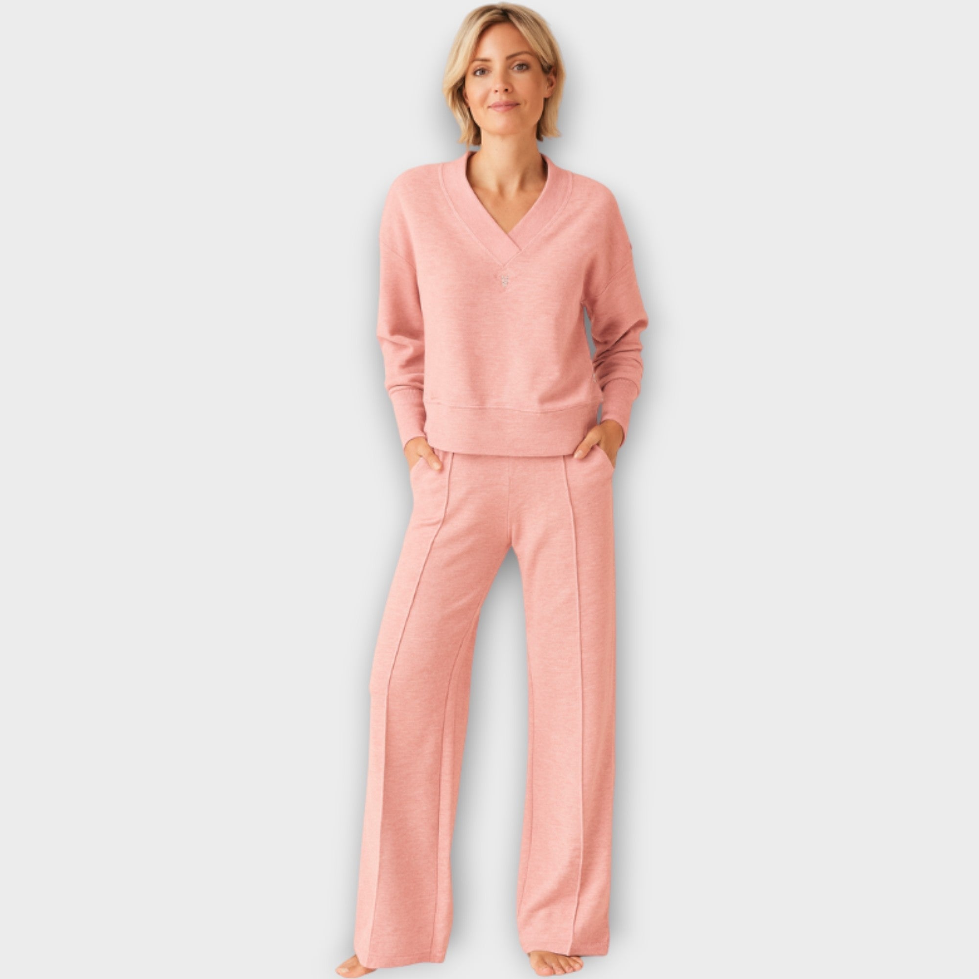 Relaxed V-Neck Lounge Set