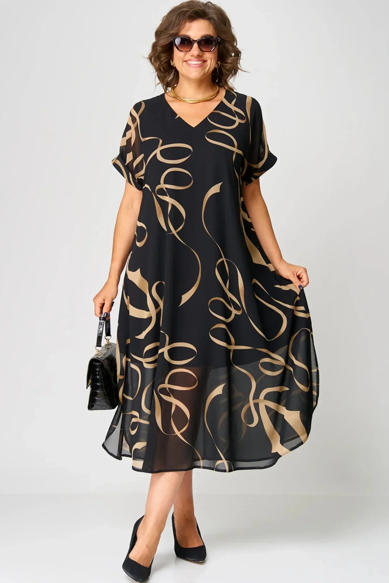 Airy Dress with Linear Designs and V Neckline