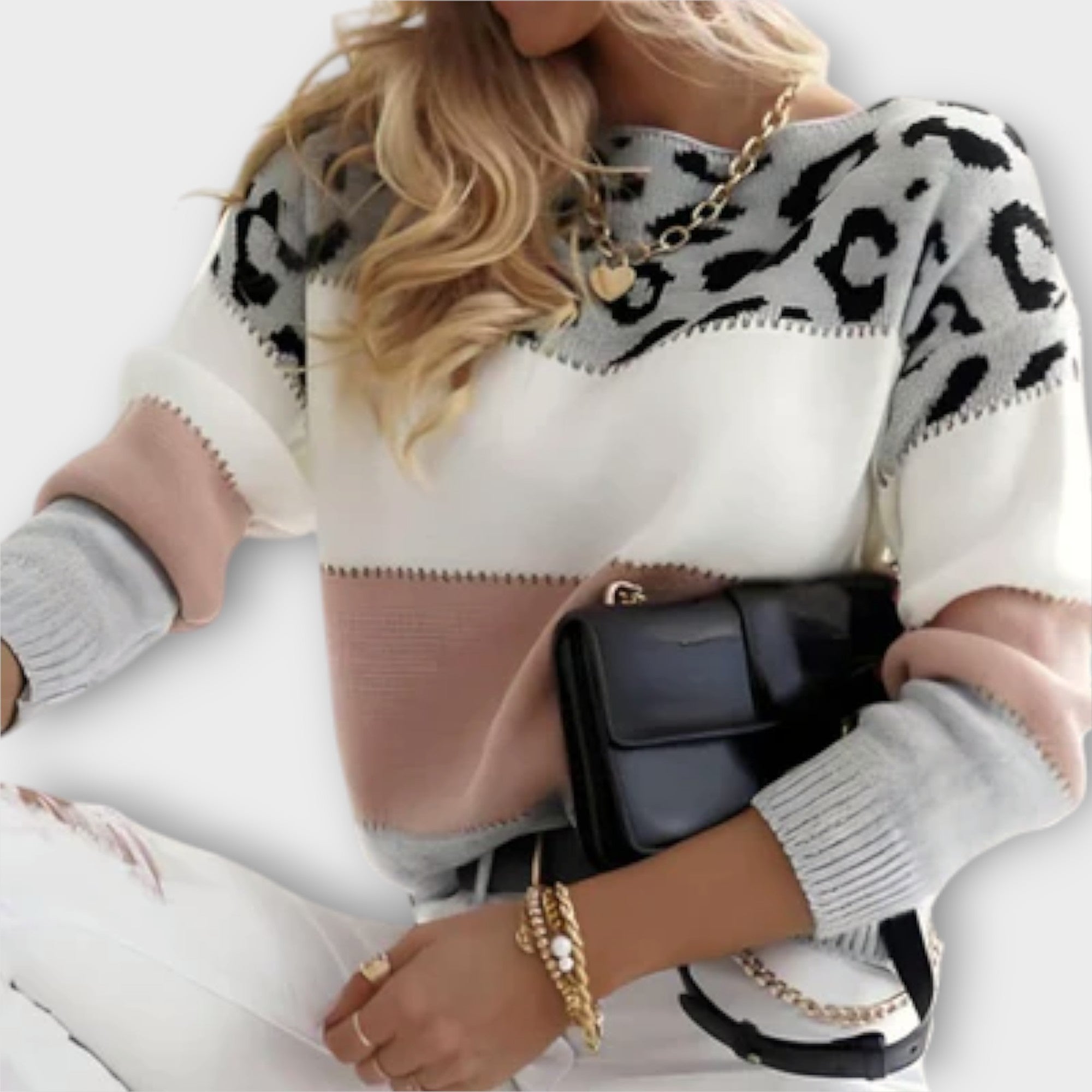 Cheyenne - Comfortable Sweater with Leopard Print