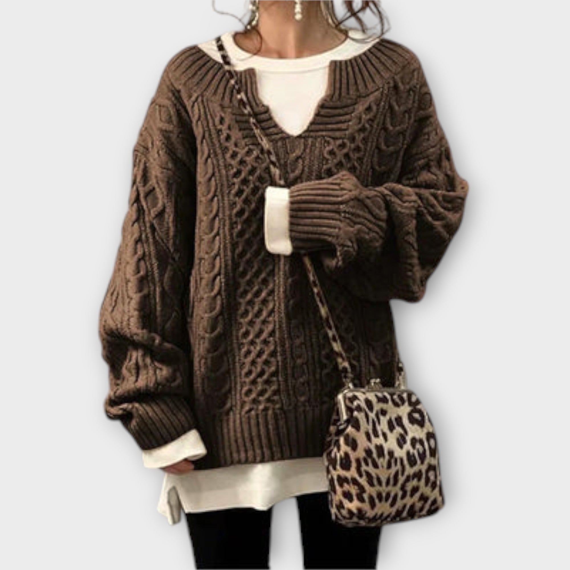 Lily - Oversized Knitted Sweater with Cable Knit Design