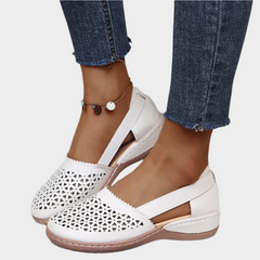 Anatomical Leather Ballerinas with Cutouts and Strap