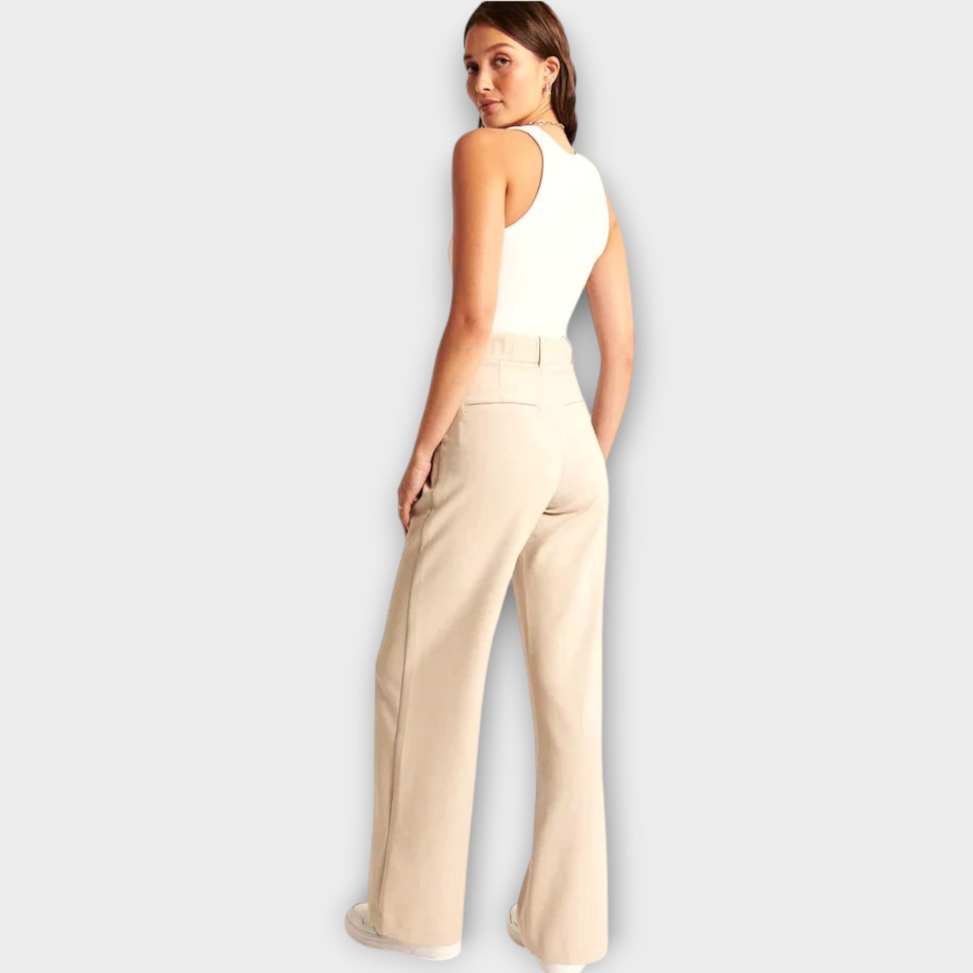 Wide-Leg Tailored Pants