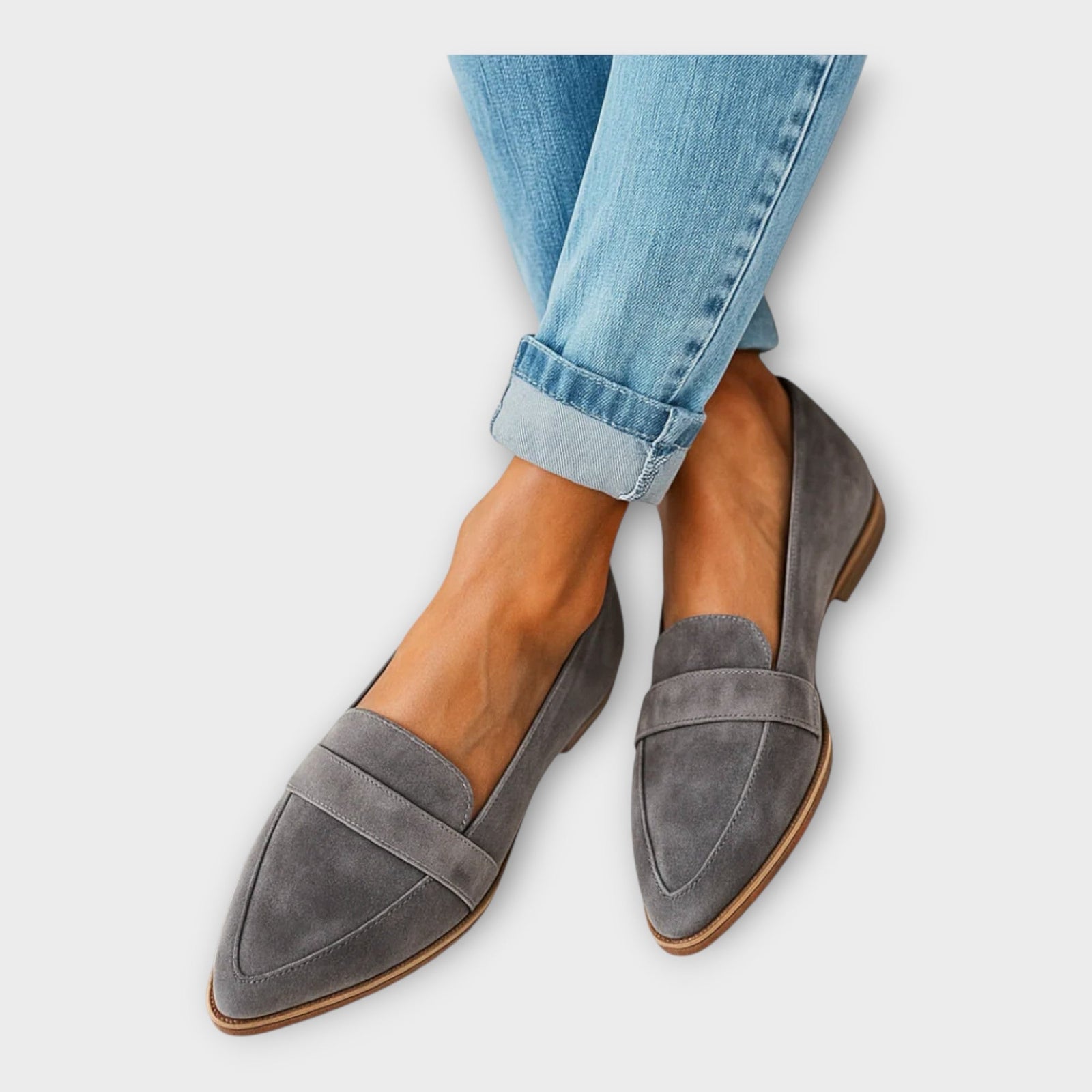 Elegant Loafers with Modern Line
