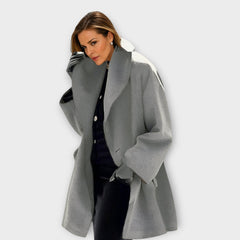 Elegant Wool Coat with Oversized Lapel